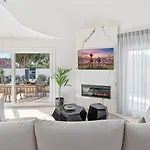 Vacation I Ulises, Private Heated Pool, 4min To The Beach, Luxury Interiors, Bbq, Golf Views * Marbella