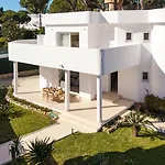 Vacation I Ulises, Private Heated Pool, 4min To The Beach, Luxury Interiors, Bbq, Golf Views Villa Marbella