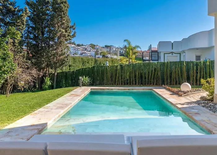 Vacation I Ulises, Private Heated Pool, 4min To The Beach, Luxury Interiors, Bbq, Golf Views Marbella