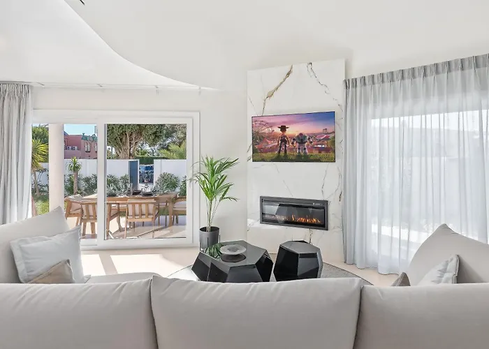 Vacation I Ulises, Private Heated Pool, 4min To The Beach, Luxury Interiors, Bbq, Golf Views * Марбелья