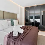 Vacation I Ulises, Private Heated Pool, 4min To The Beach, Luxury Interiors, Bbq, Golf Views Villa